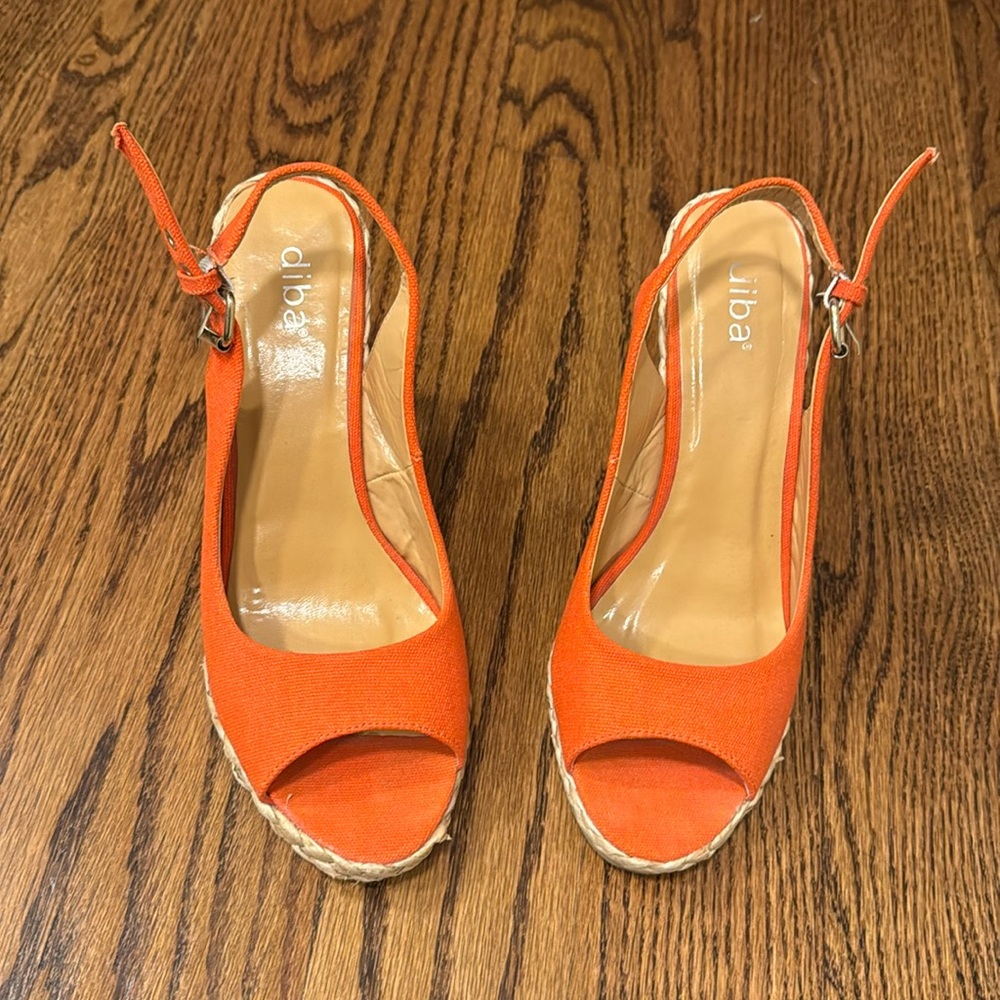 Women’s Diba sling back orange wedges in size 9M